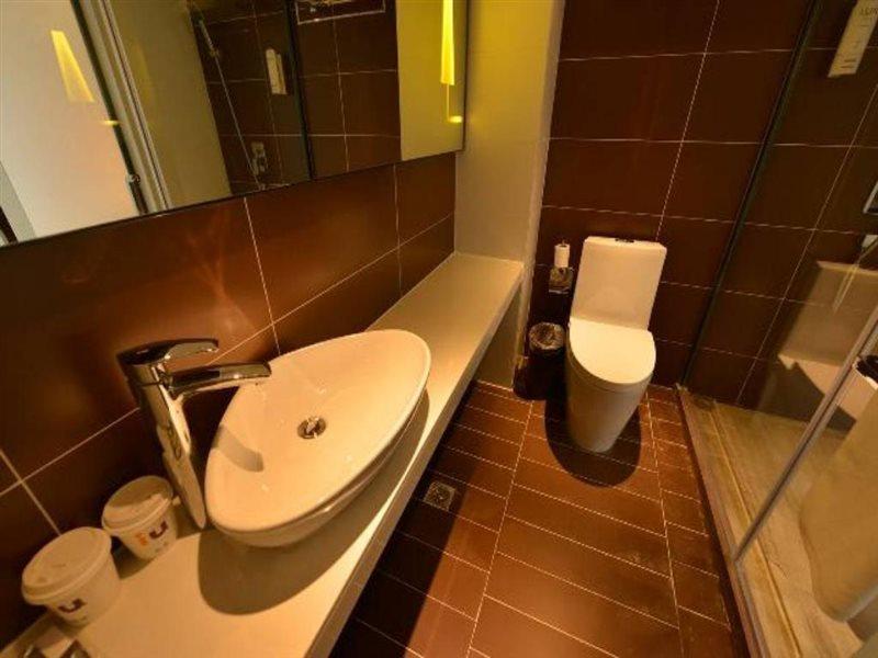 Hotel Iu Zhongguancun Zhichunli 3*