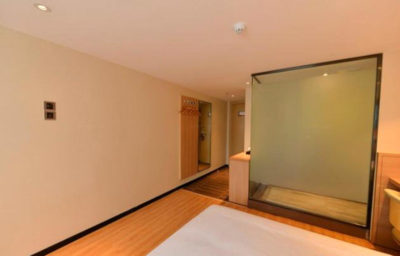 Iu Zhongguancun Zhichunli 3* Beijing
